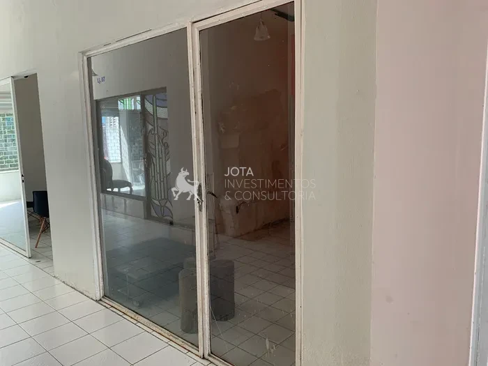 Locação de Comercial / Loja em galeria na praia de iracema na cidade de Fortaleza [loja 06]