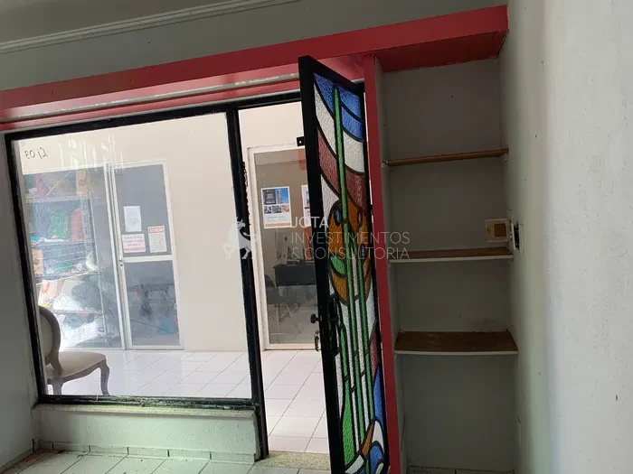 Locação de Comercial / Loja em galeria na praia de iracema na cidade de Fortaleza [loja 07]